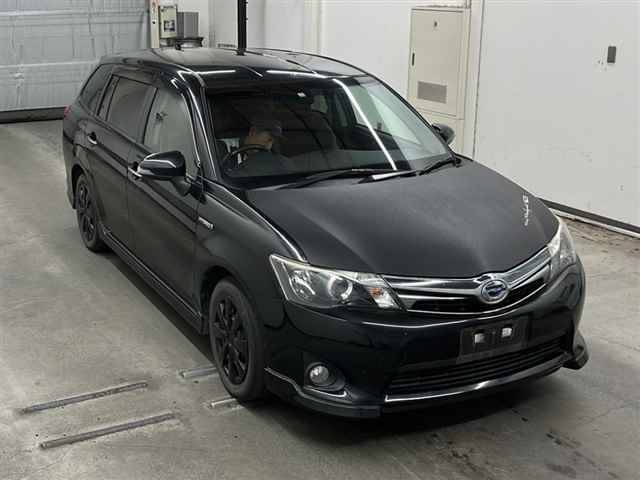 20084 TOYOTA COROLLA FIELDER NKE165G 2013 г. (MIRIVE Saitama)